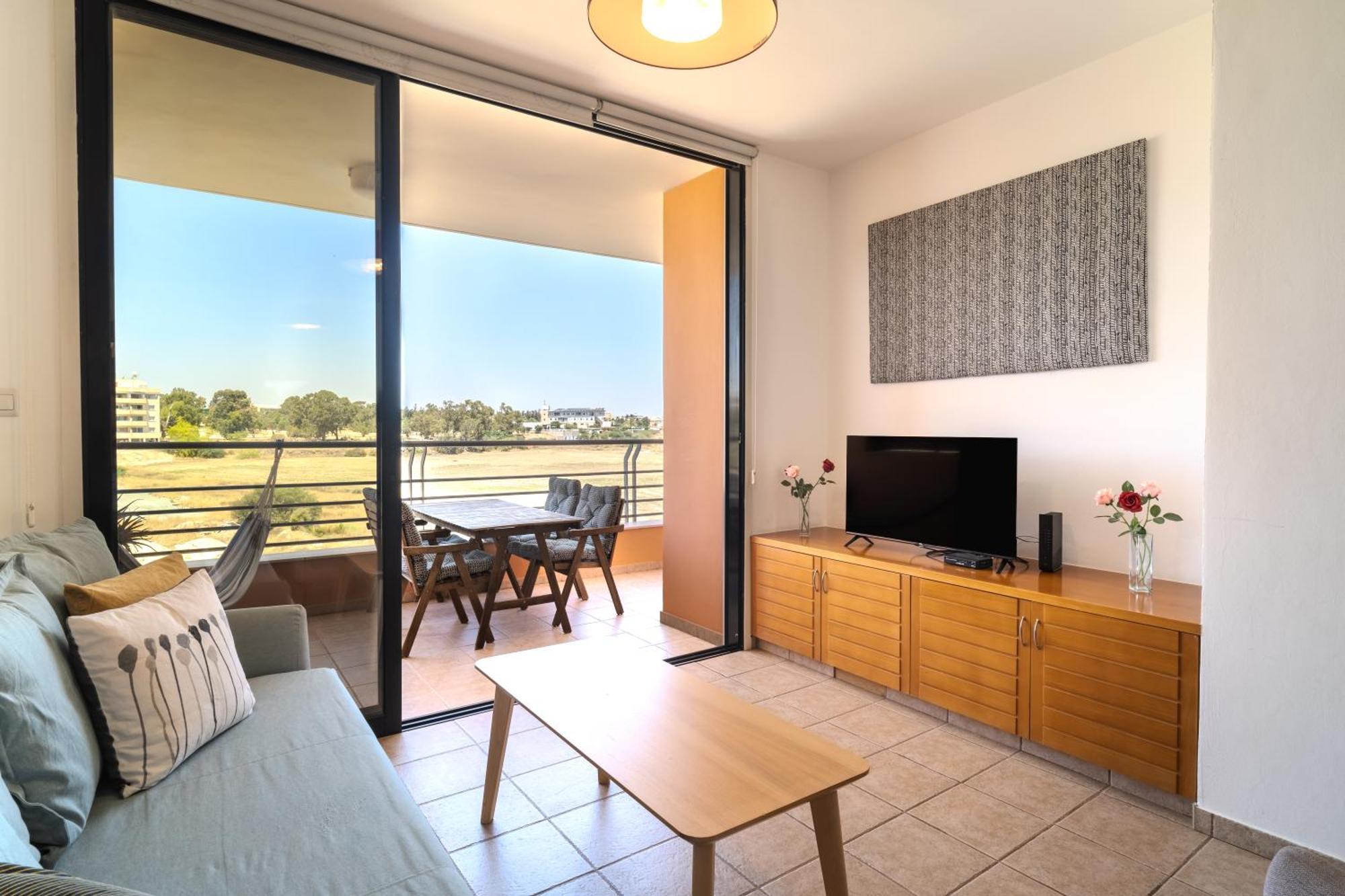 Isabella One Bedroom Larnaca Ngoại thất bức ảnh